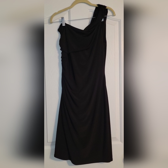 Ralph Lauren Elegant One-Shoulder Black Dress With Side Ruching - Picture 3 of 9